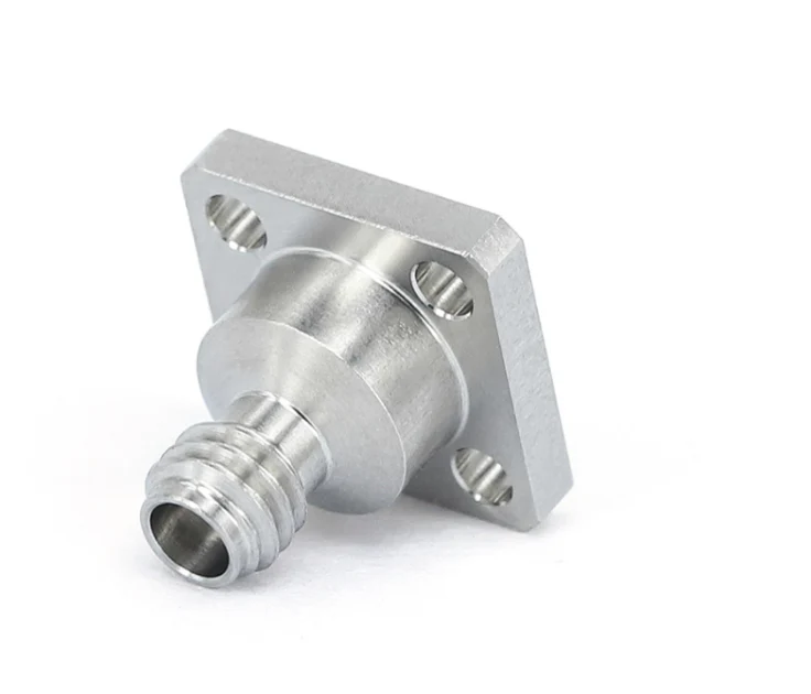 Connecteur RF 110 GHz